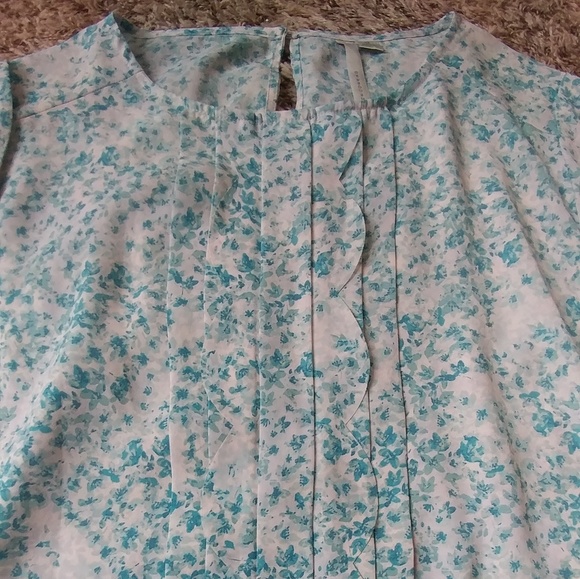 Lauren Conrad Floral Top - Picture 3 of 5